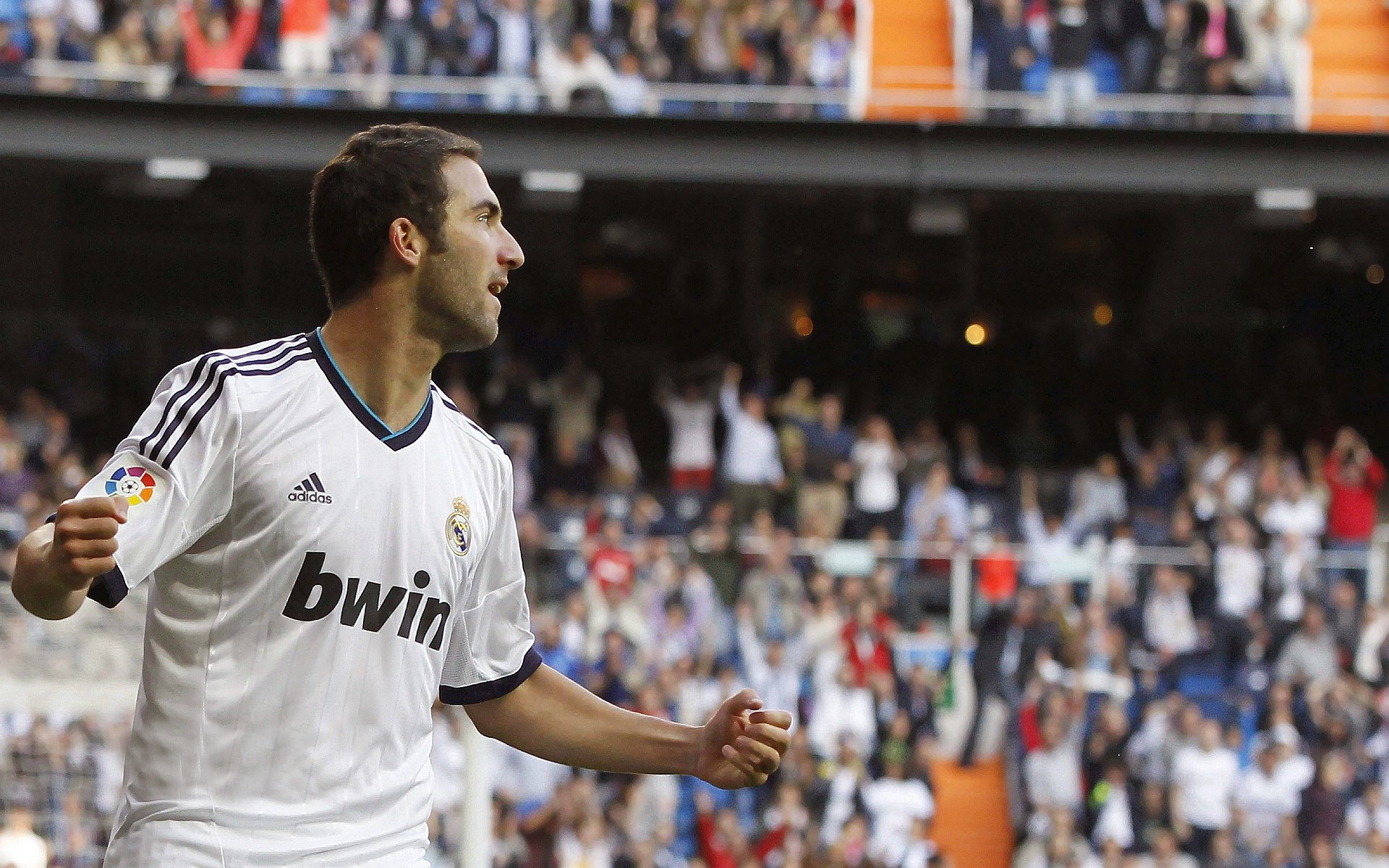 文艺复兴之城的新篇章，托尼在佛罗伦萨对阵加纳的压力下完成艺术爆发