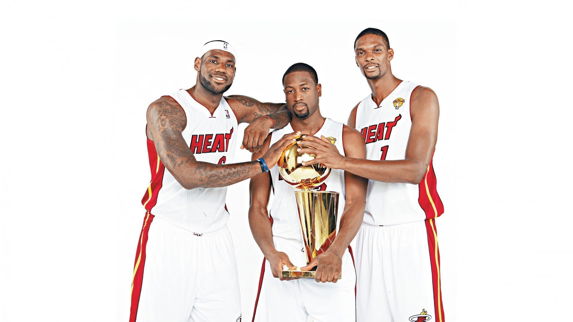 津门铁骑力克齐鲁雄师，詹姆斯破纪录之夜见证双星闪耀